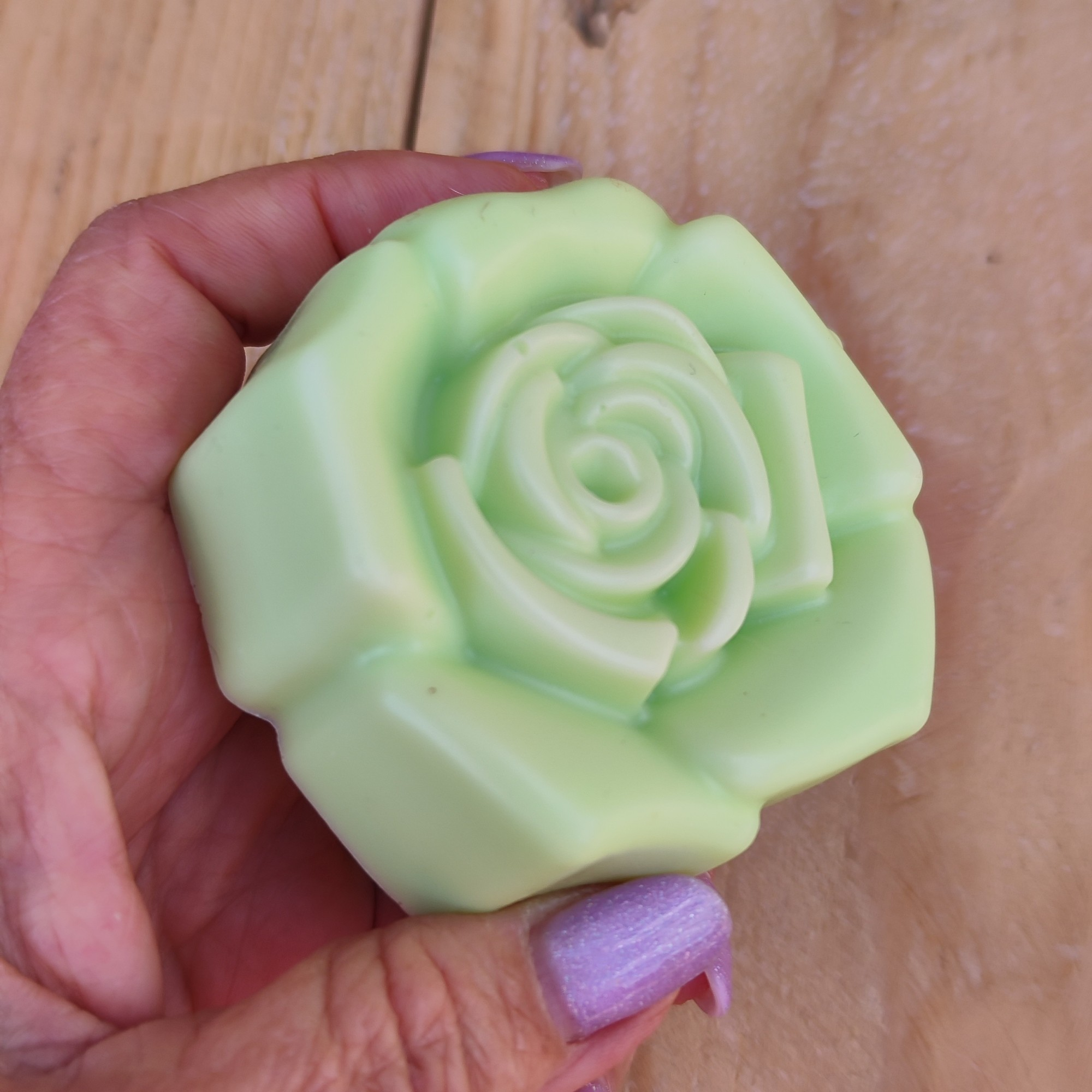 Jabón Natural de Glicerina con Aloe Vera para Piel Sensible