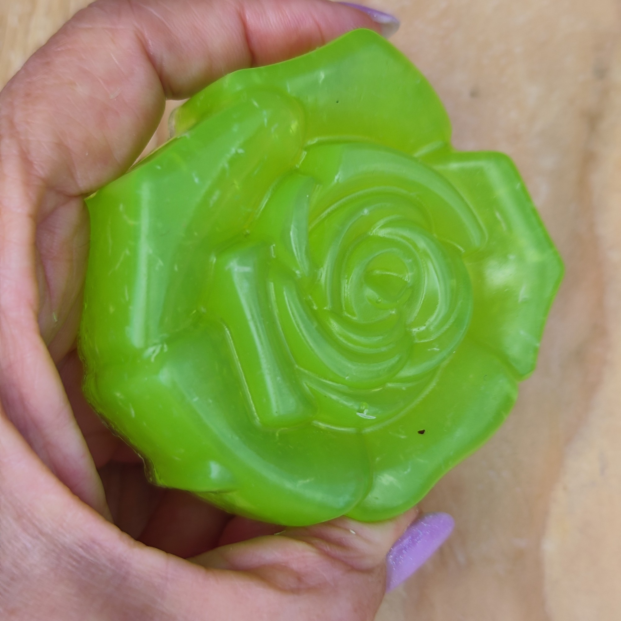Jabón Natural de Glicerina con Aloe Vera y Coco para Piel Normal