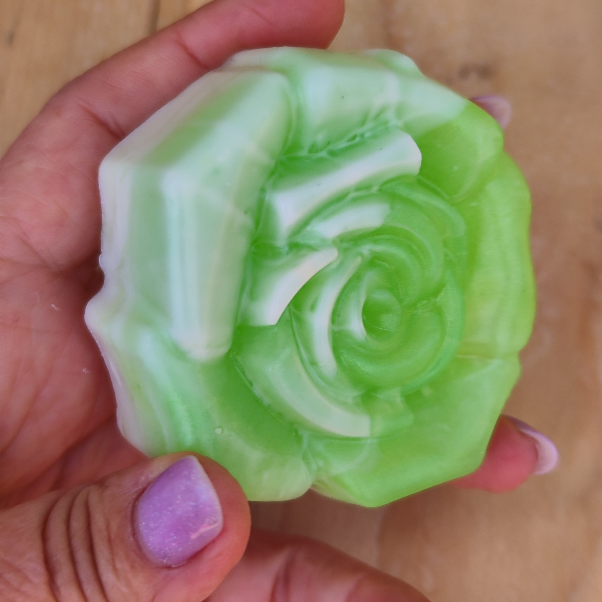 Jabón Natural de Glicerina con Aloe Vera y Leche de Burra para Piel Madura