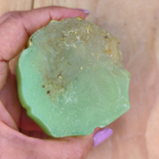 Jabón Natural de Glicerina con Aloe Vera y Manzanilla para Piel Sensible