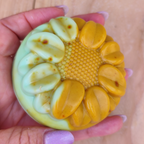 Jabón Natural de Glicerina con Aloe Vera y Cúrcuma para Piel con Manchas