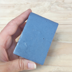 Jabón Natural de Glicerina con Arcilla Negra y Carbón Activado para Piel Grasa