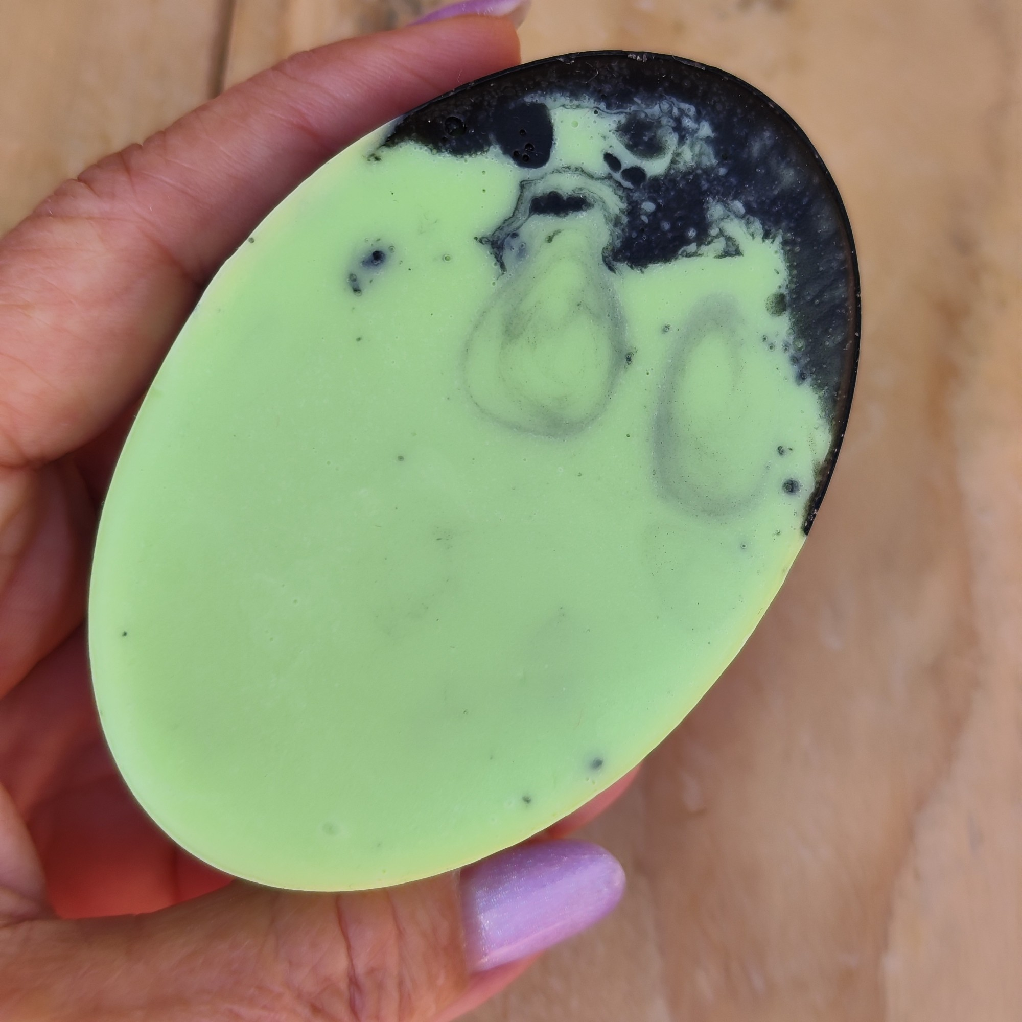 Jabón Natural de Glicerina con Carbón Activado y Aloe Vera para Piel Grasa