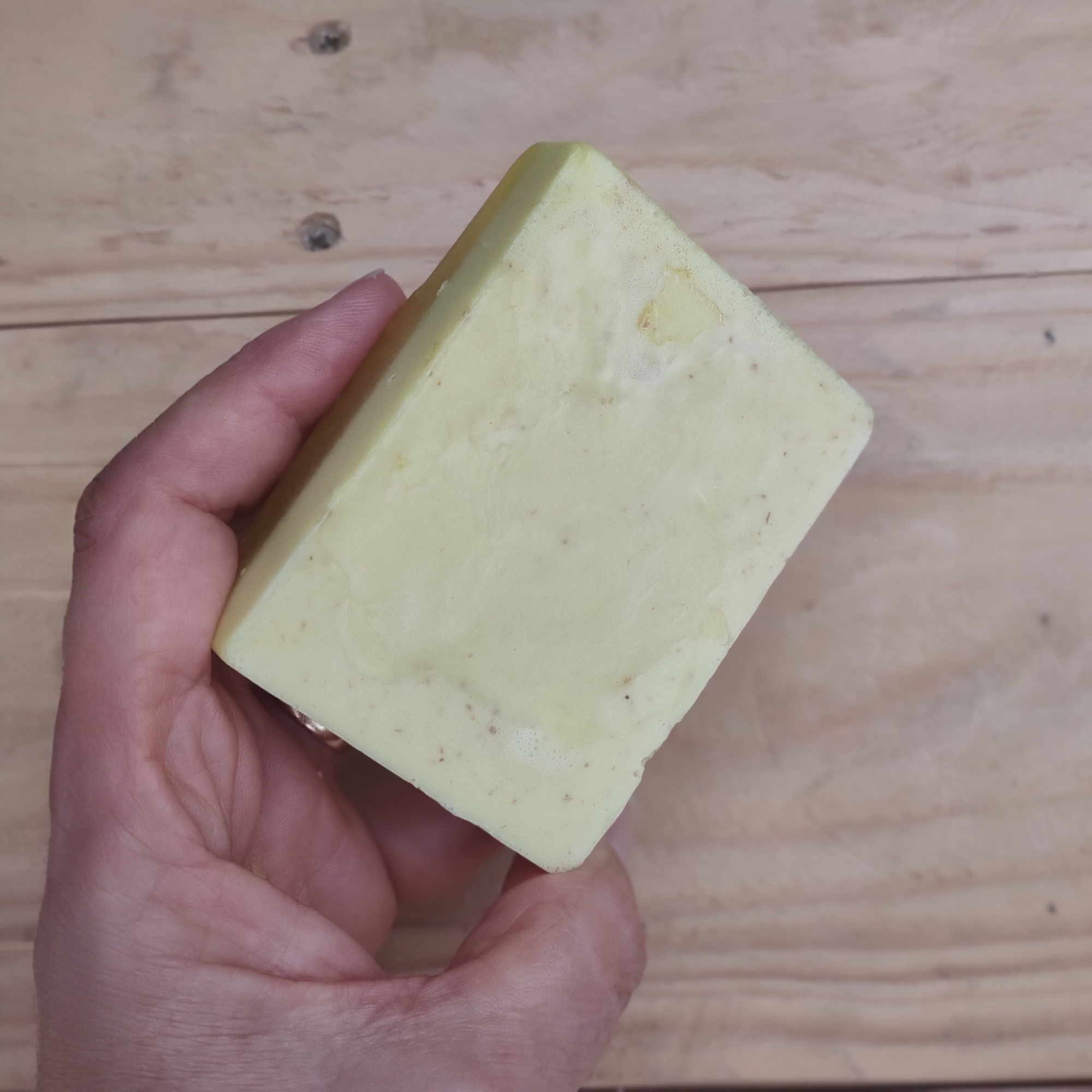 Jabón Natural de Glicerina con Jengibre y Limón para Piel con Manchas