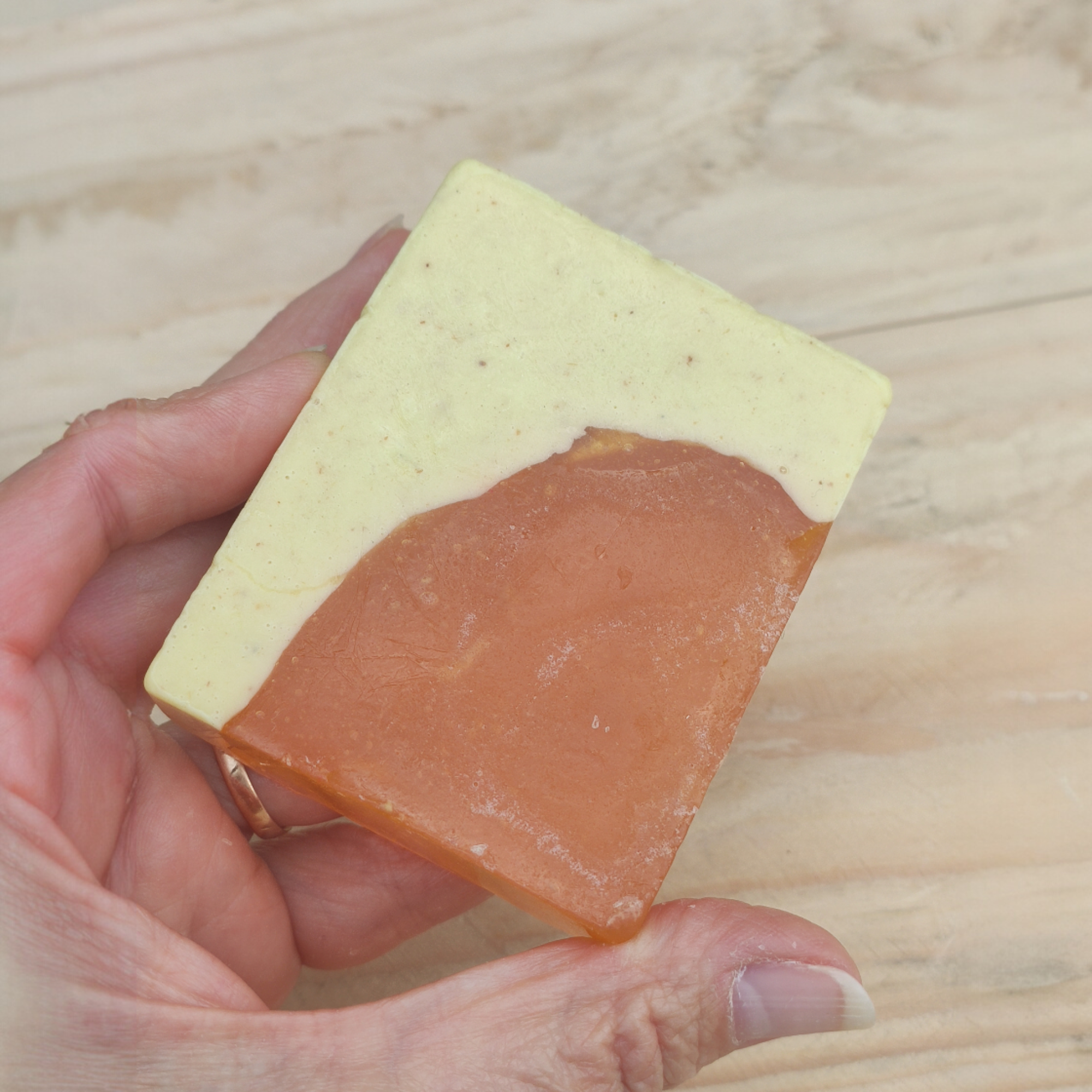 Jabón Natural de Glicerina con Jengibre y Naranja para Piel con Acné