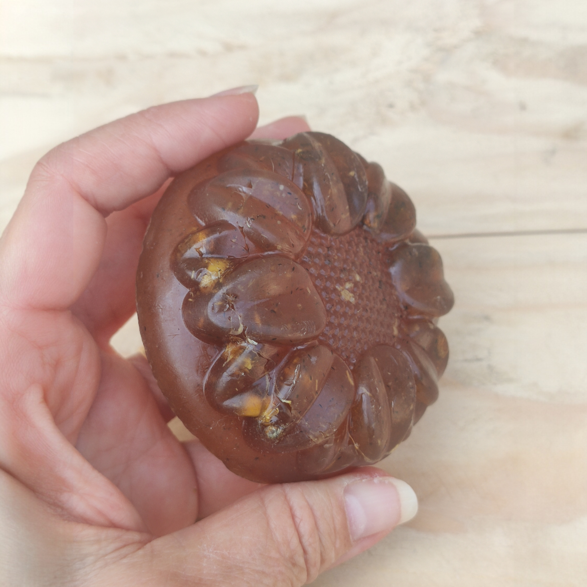 Jabón Natural de Glicerina con Manzanilla para Piel Sensible