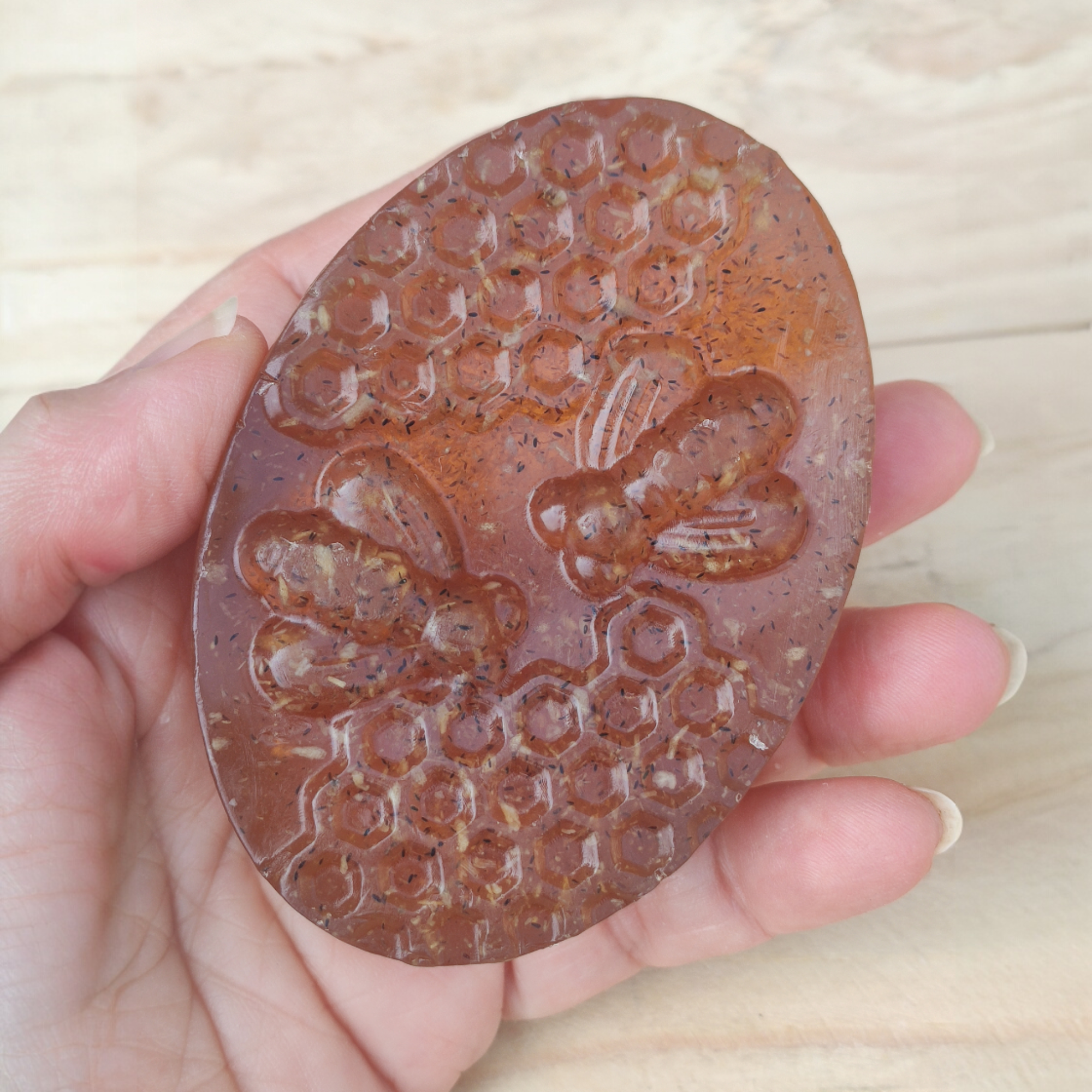 Jabón Natural de Glicerina con Miel y Manzanilla para Piel Sensible