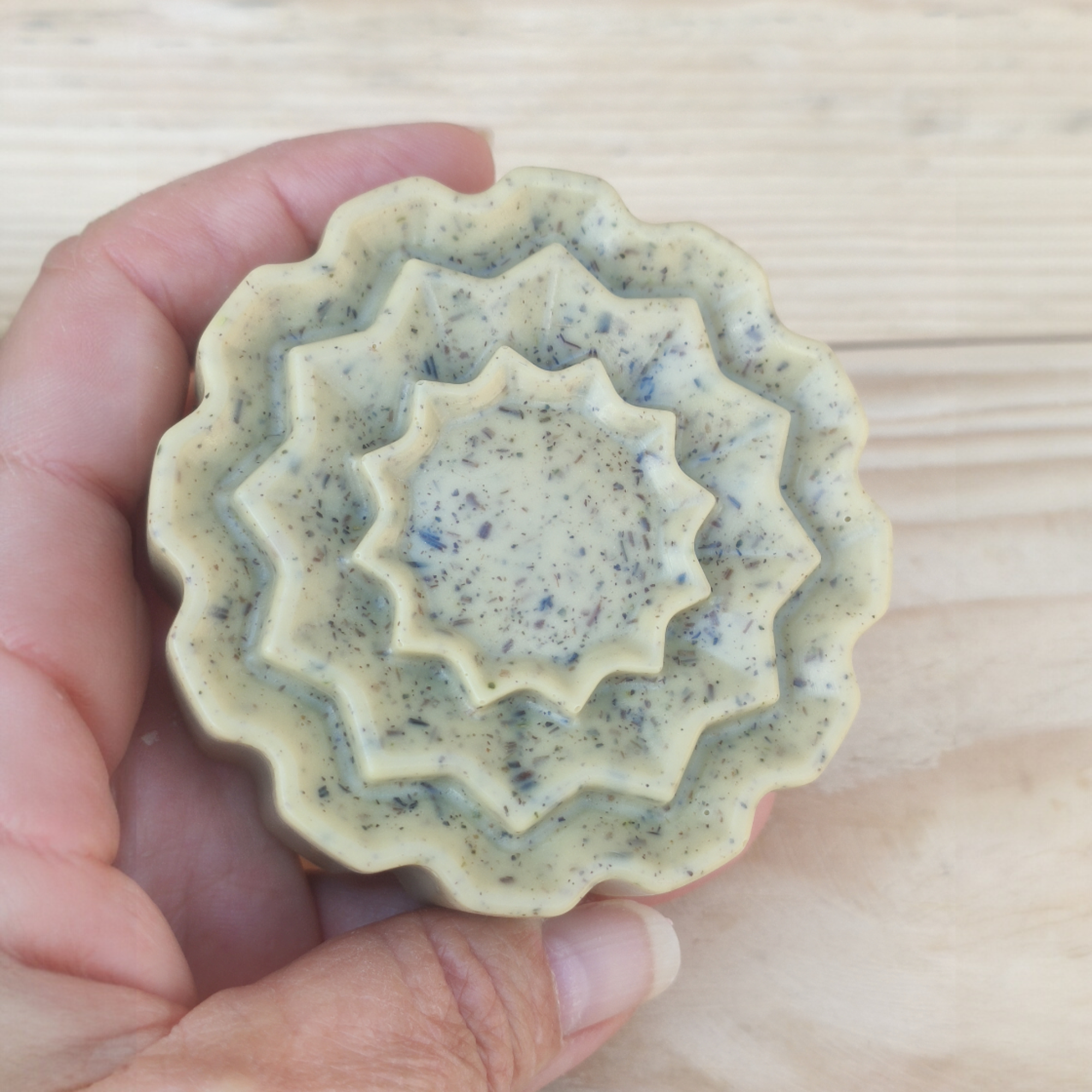 Jabón Natural de Glicerina con Menta y Romero para Piel Cansada