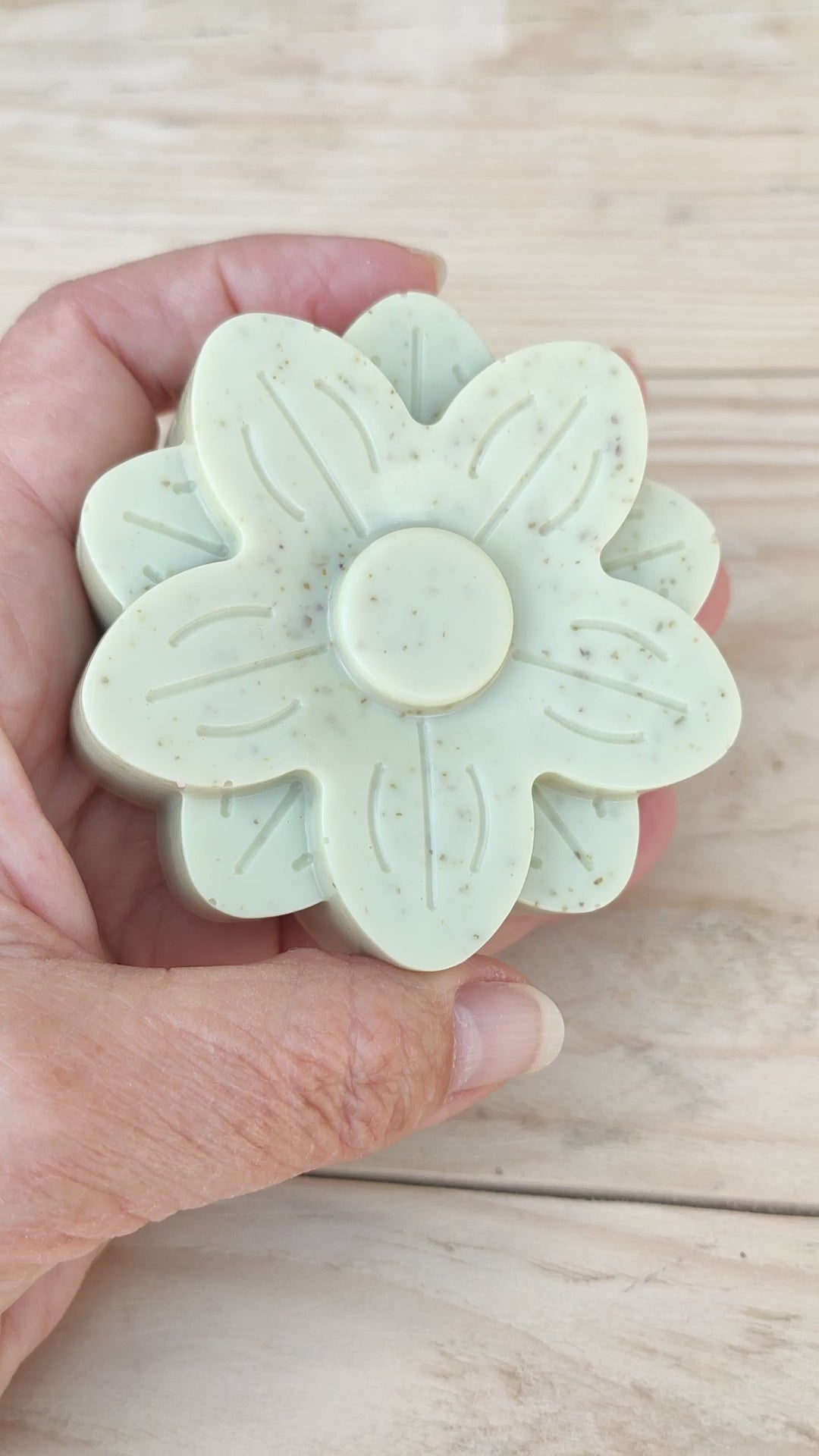 Jabón Natural de Glicerina con Hierba Luisa para Piel Cansada