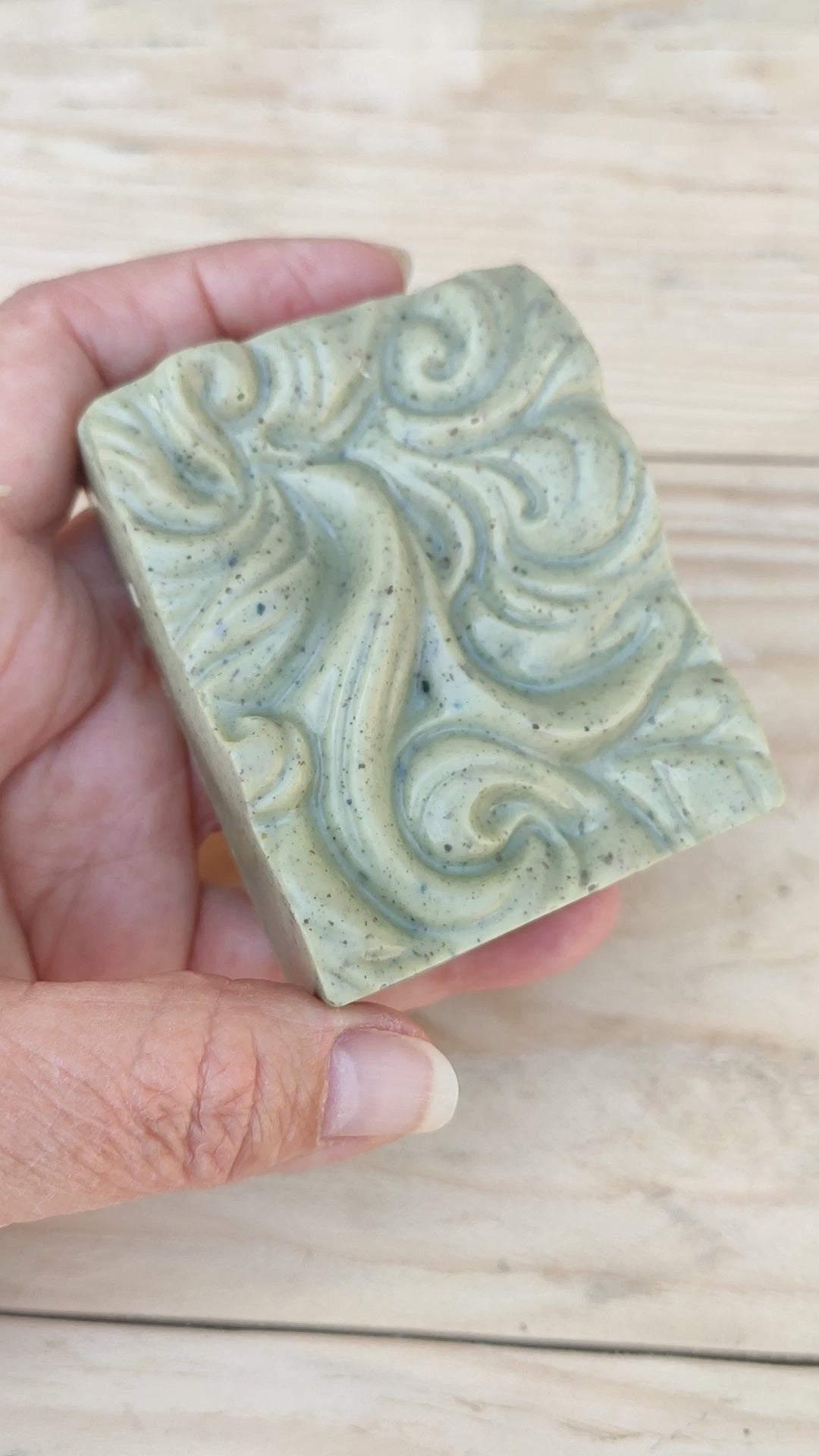 Jabón Natural de Glicerina con Menta para Piel Cansada