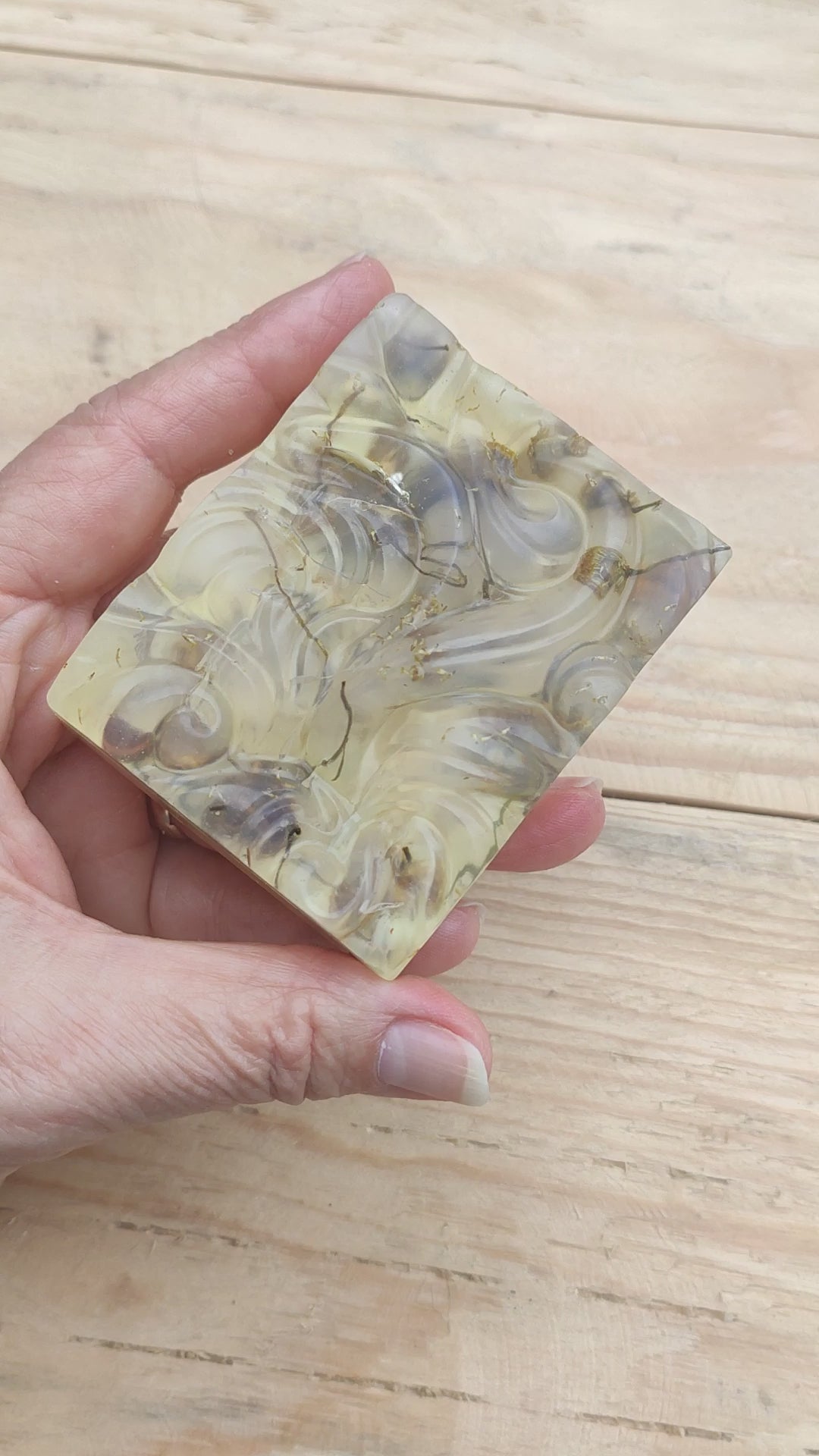 Jabón Natural de Glicerina con Jengibre y Manzanilla para Piel con Acné