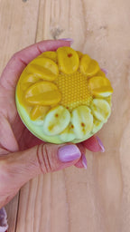 Jabón Natural de Glicerina con Aloe Vera y Cúrcuma para Piel con Manchas