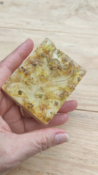 Jabón Natural de Glicerina con Jengibre y Caléndula para Piel Normal