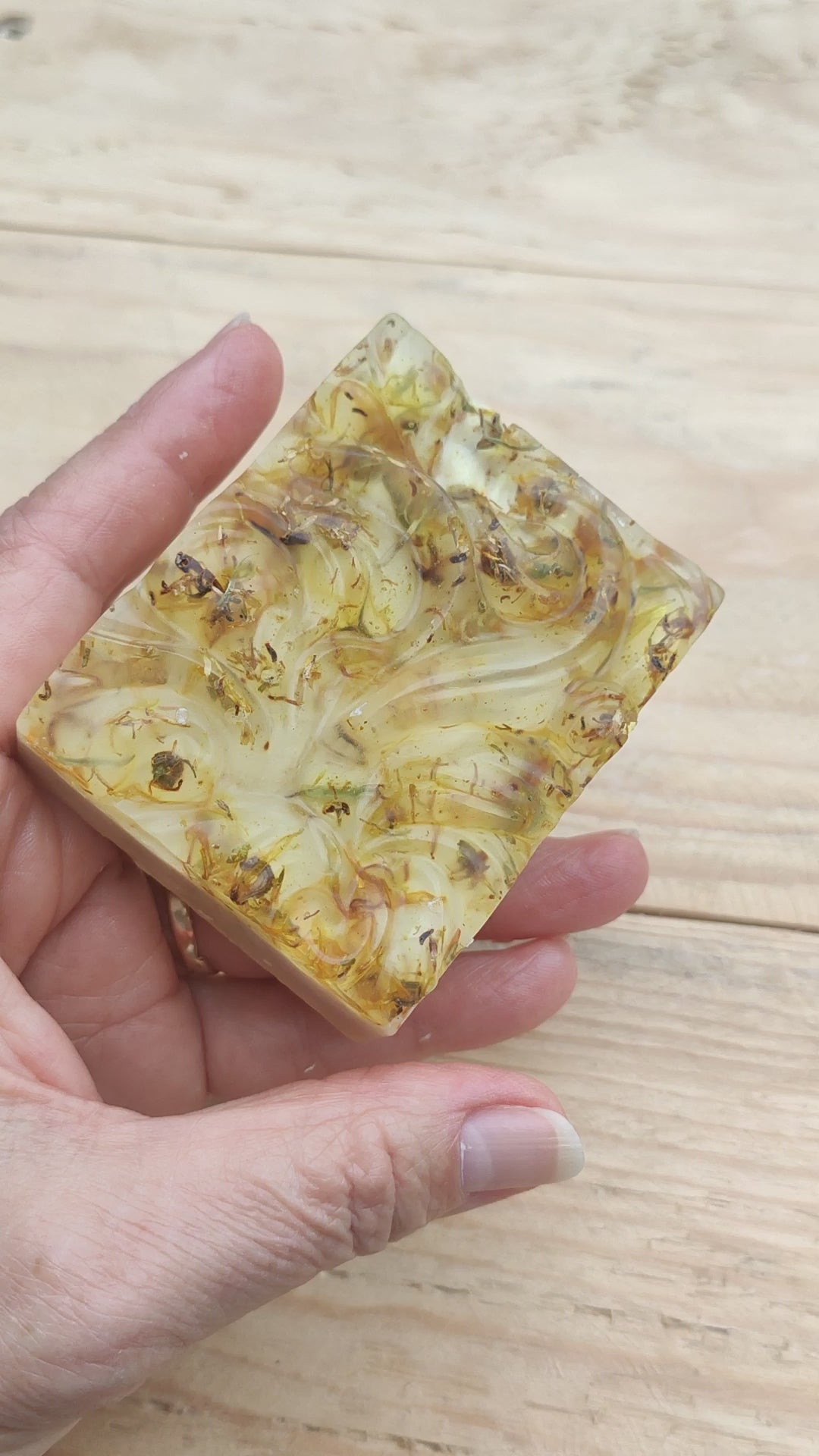 Jabón de Glicerina con Jengibre y Caléndula